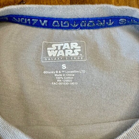 STAR WARS Galaxy's Edge Droid Depot T-Shirt Kids S 5-6 Disney Parks Tee Top Boy - Picture 5 of 6